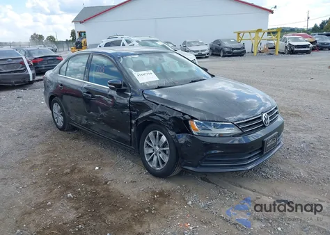2015 Volkswagen Jetta 1.8T Se z USA, uszkodzony, nr VIN 3VWD17AJ3FM297668